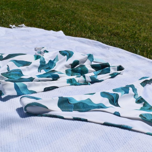 Cupshe 2 piece bikini set - Picture 2 of 4